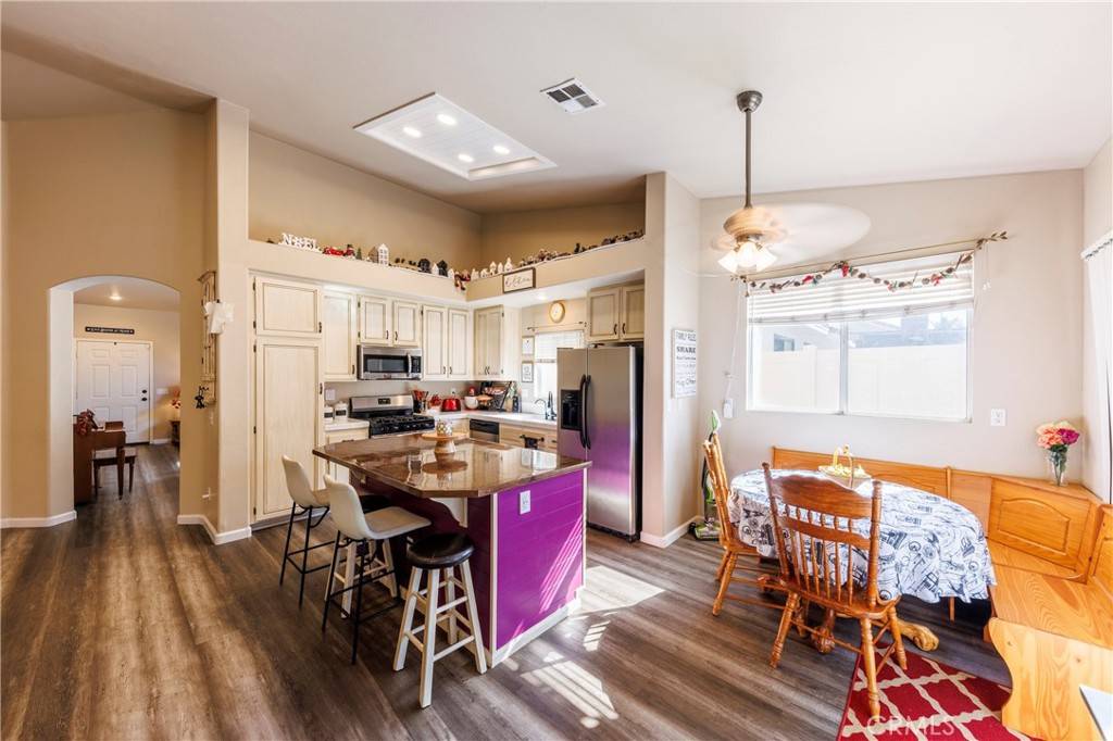 Corona, CA 92883,2070 Crystal Downs