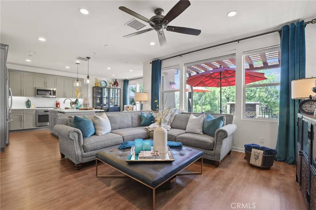 Lake Forest, CA 92630,41 Fuchsia