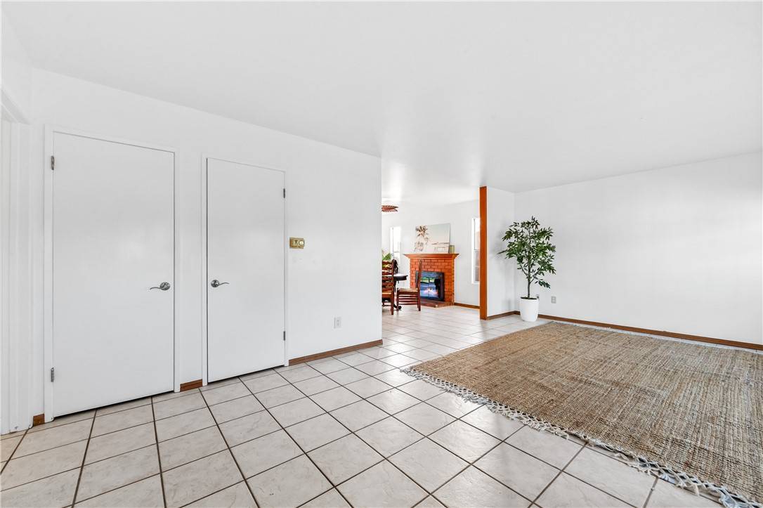 Huntington Beach, CA 92647,6682 Alexandria