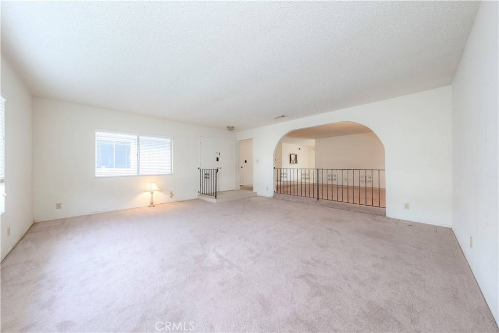 Huntington Beach, CA 92646,8812 Elgin