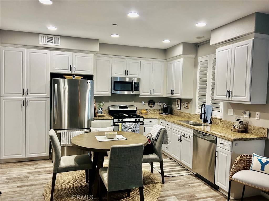 Mission Viejo, CA 92691,5 Wesley