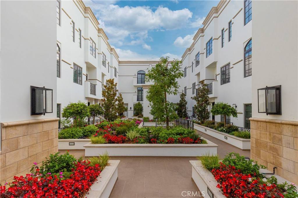 Pasadena, CA 91101,288 S Oakland Ave #211