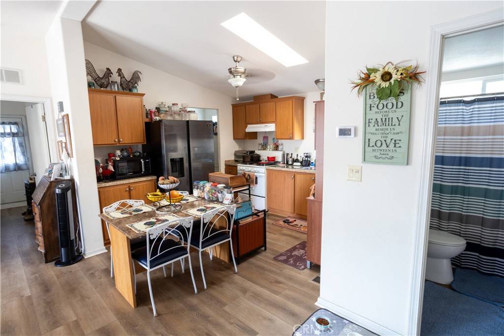 Tustin, CA 92780,1782 Nisson #67