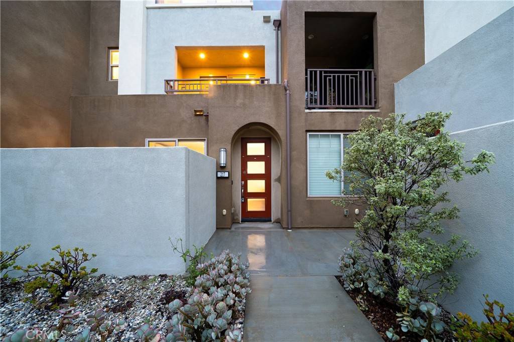 Irvine, CA 92618,217 Magnet