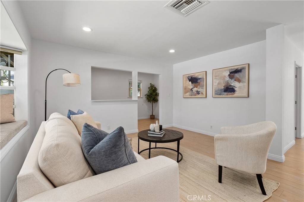 Tarzana, CA 91356,5732 Wilbur AVE