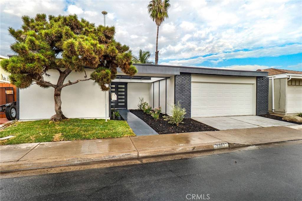 Tustin, CA 92780,1381 Penrith