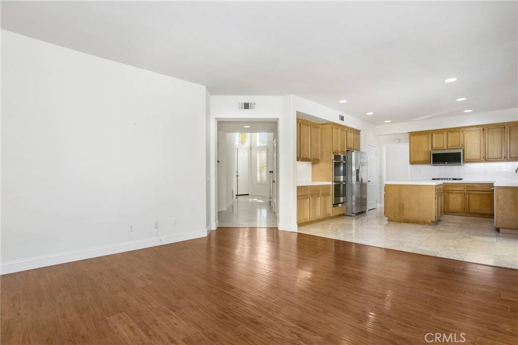 Irvine, CA 92606,11 Cipriani