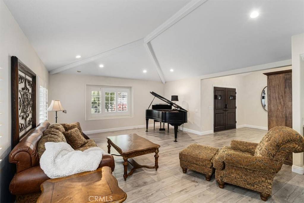 Huntington Beach, CA 92649,5342 Kenilworth