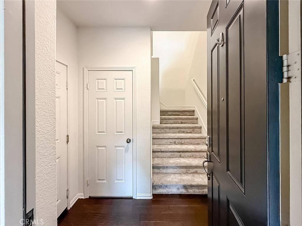 Moorpark, CA 93021,6834 Simmons