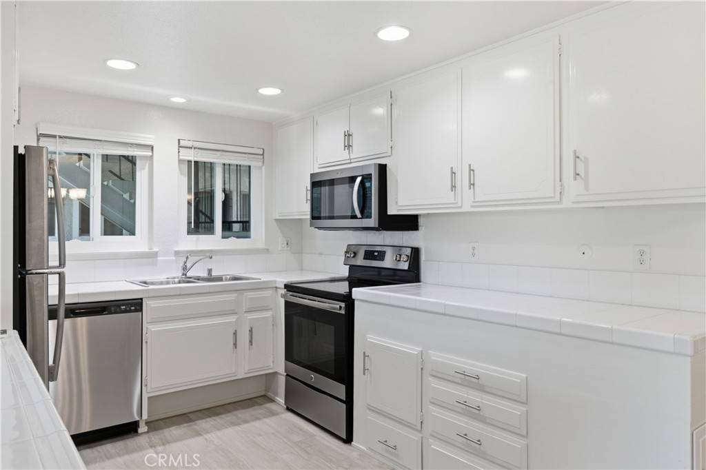 Laguna Woods, CA 92637,2266 Via Puerta #A