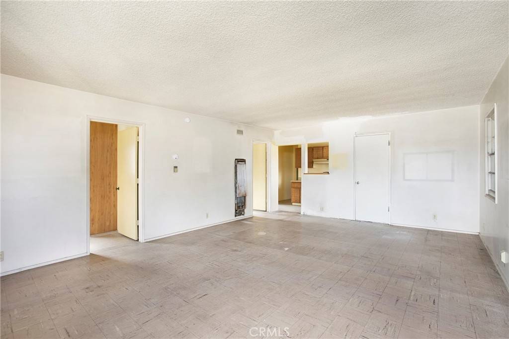 Anaheim, CA 92805,925 N Dickel ST