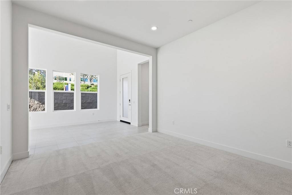 Lake Forest, CA 92630,101 Red Oak