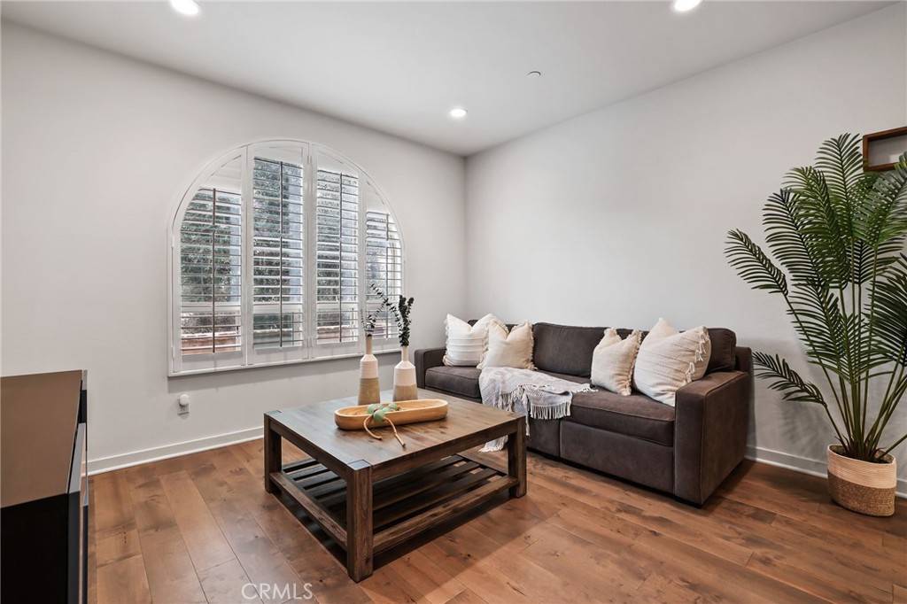 Lake Forest, CA 92630,53 Savannah