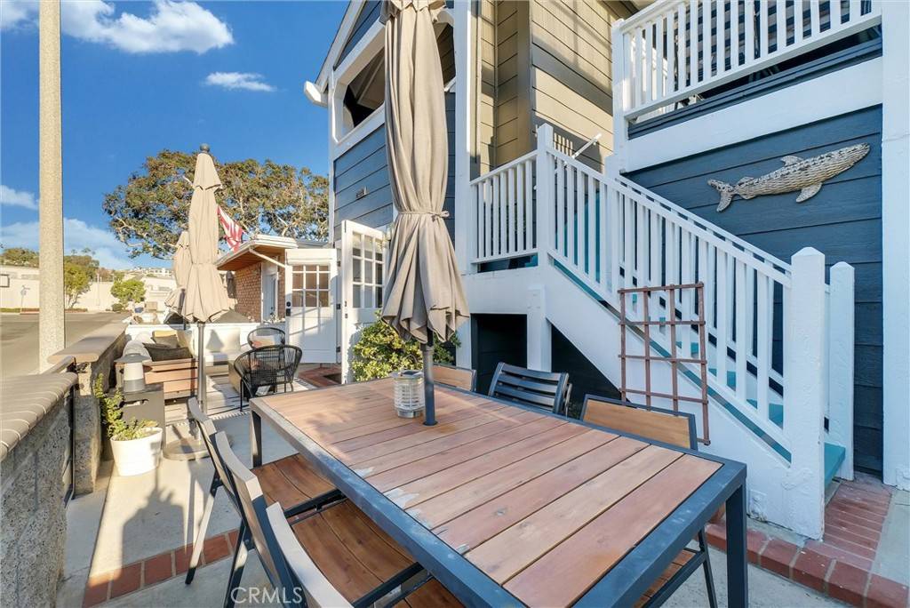 Newport Beach, CA 92663,128 A 46th