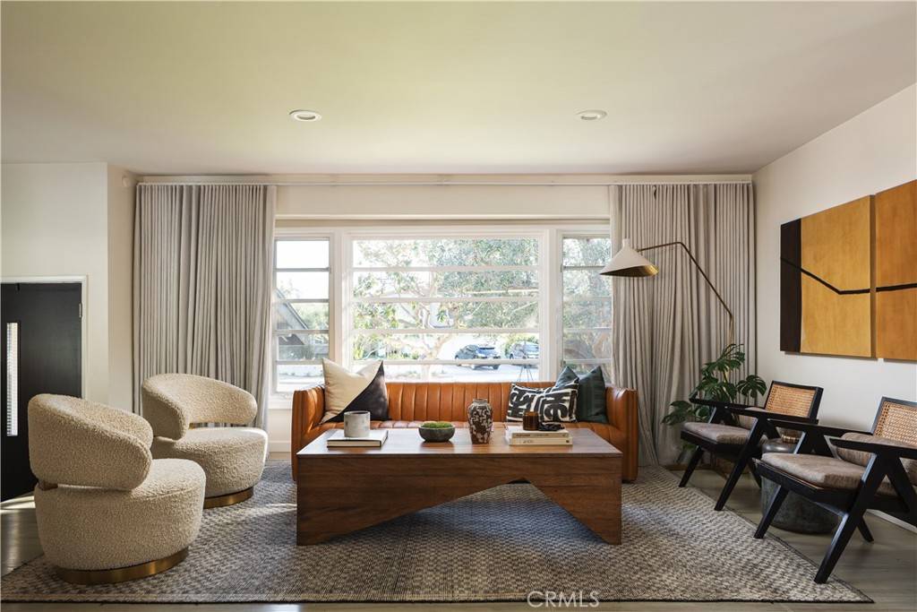 Costa Mesa, CA 92626,1944 Flamingo DR