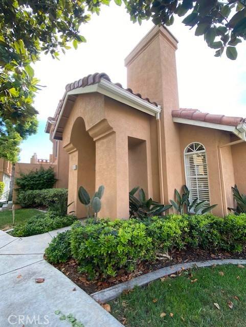 Irvine, CA 92614,182 Alicante Aisle