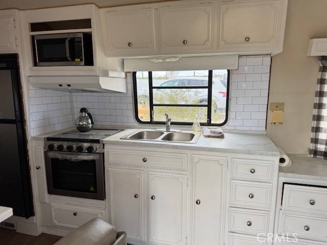 29 Palms, CA 92277,68175 Pole Line