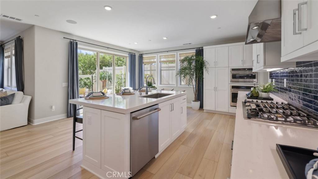 Camarillo, CA 93010,774 Edward Scholle DR