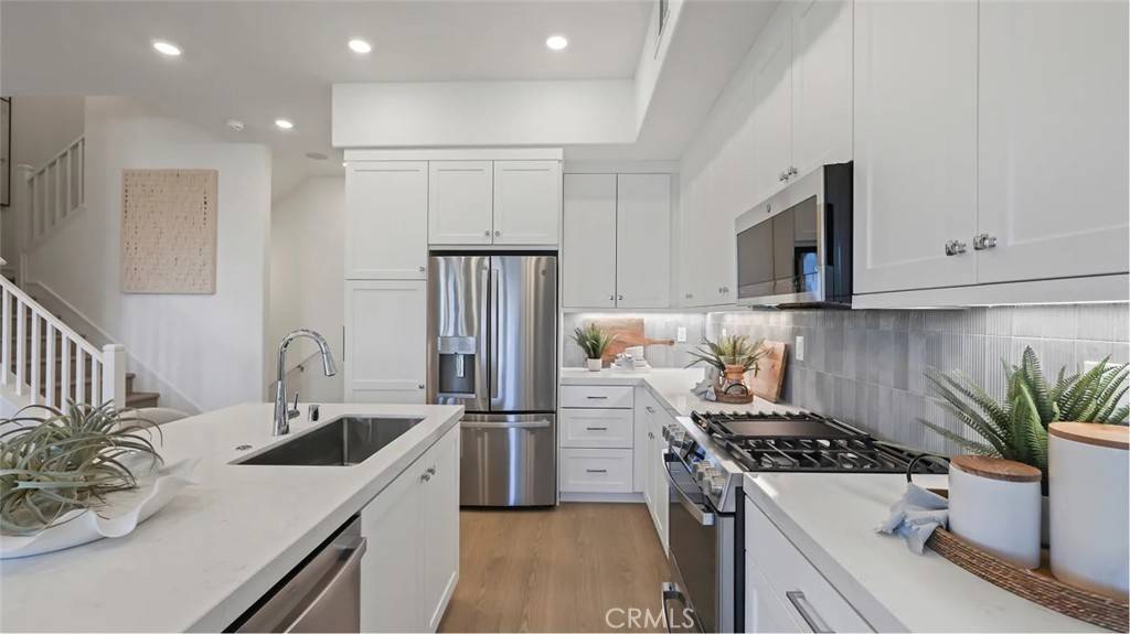 Montebello, CA 90640,1405 Snowberry PL