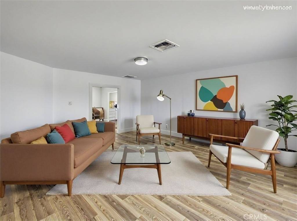 Long Beach, CA 90813,836 E New York