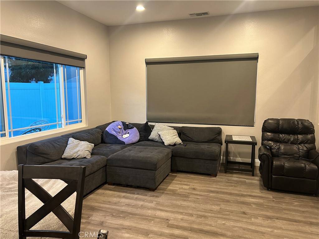 Lake Forest, CA 92610,19 Calotte