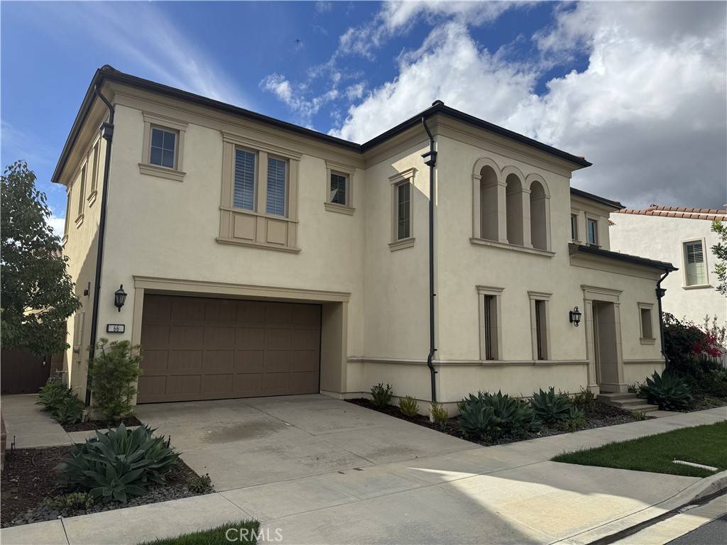Irvine, CA 92602,66 Diamond Flats