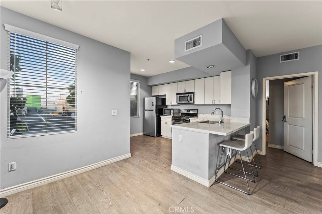 Anaheim, CA 92805,1801 E Katella #2063