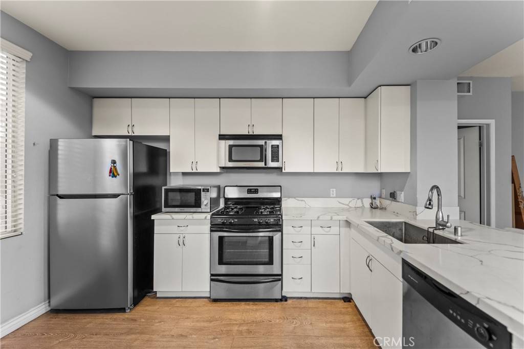 Anaheim, CA 92805,1801 E Katella #2063