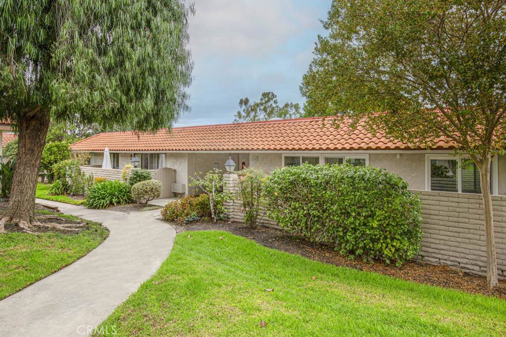 Laguna Woods, CA 92637,3127 Via Serena N N #P