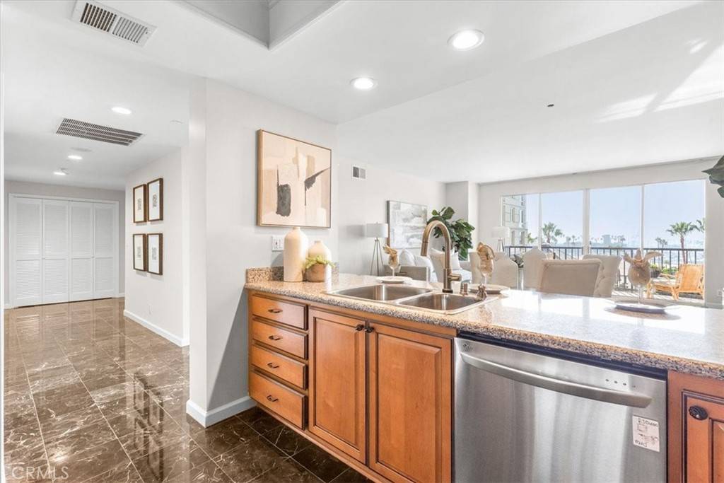 Long Beach, CA 90802,850 E Ocean BLVD #209