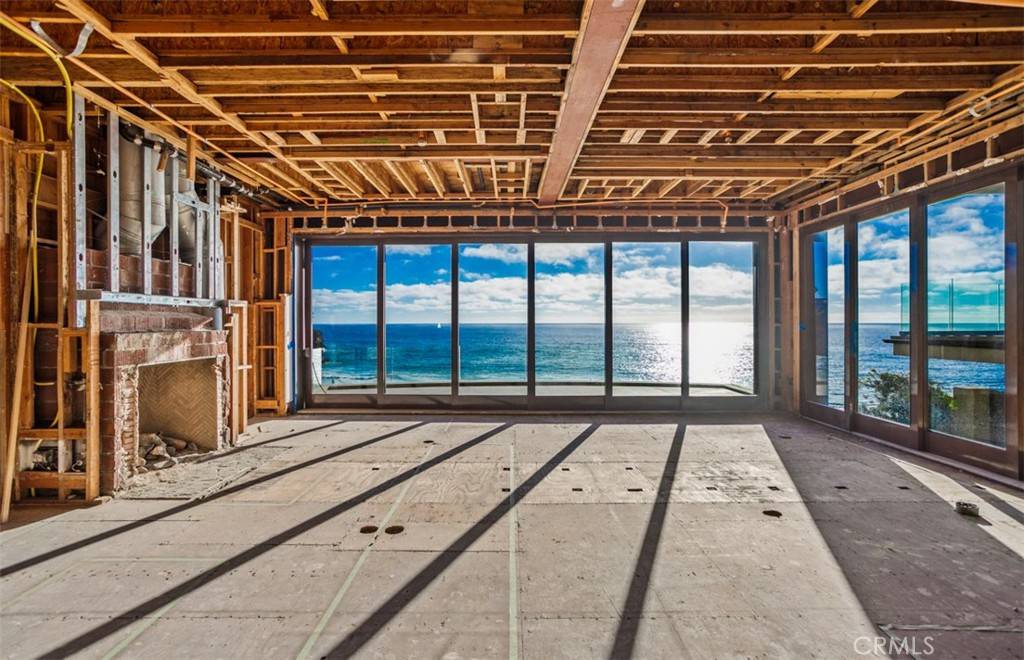 Laguna Beach, CA 92651,25 Bay