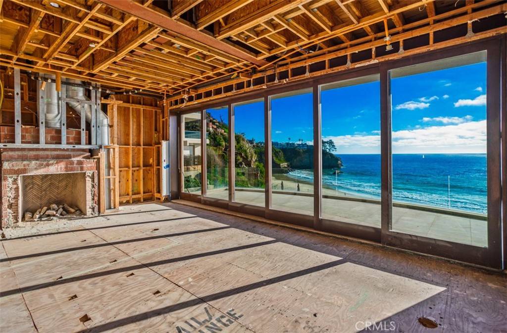 Laguna Beach, CA 92651,25 Bay