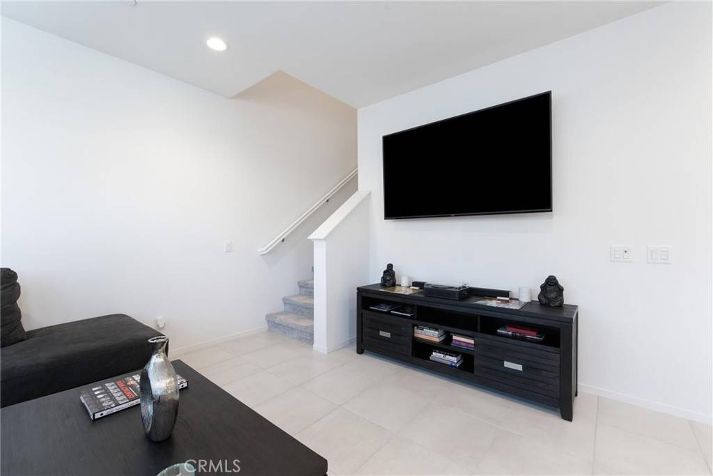 Chino, CA 91708,8474 Explorer