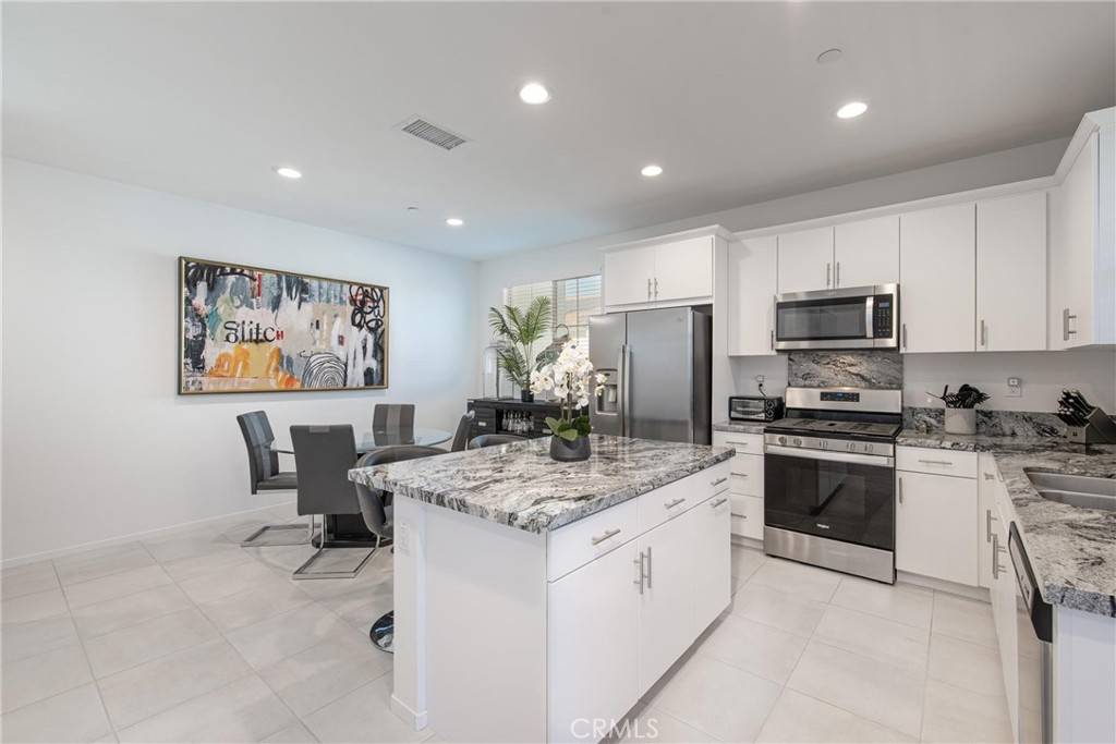 Chino, CA 91708,8474 Explorer