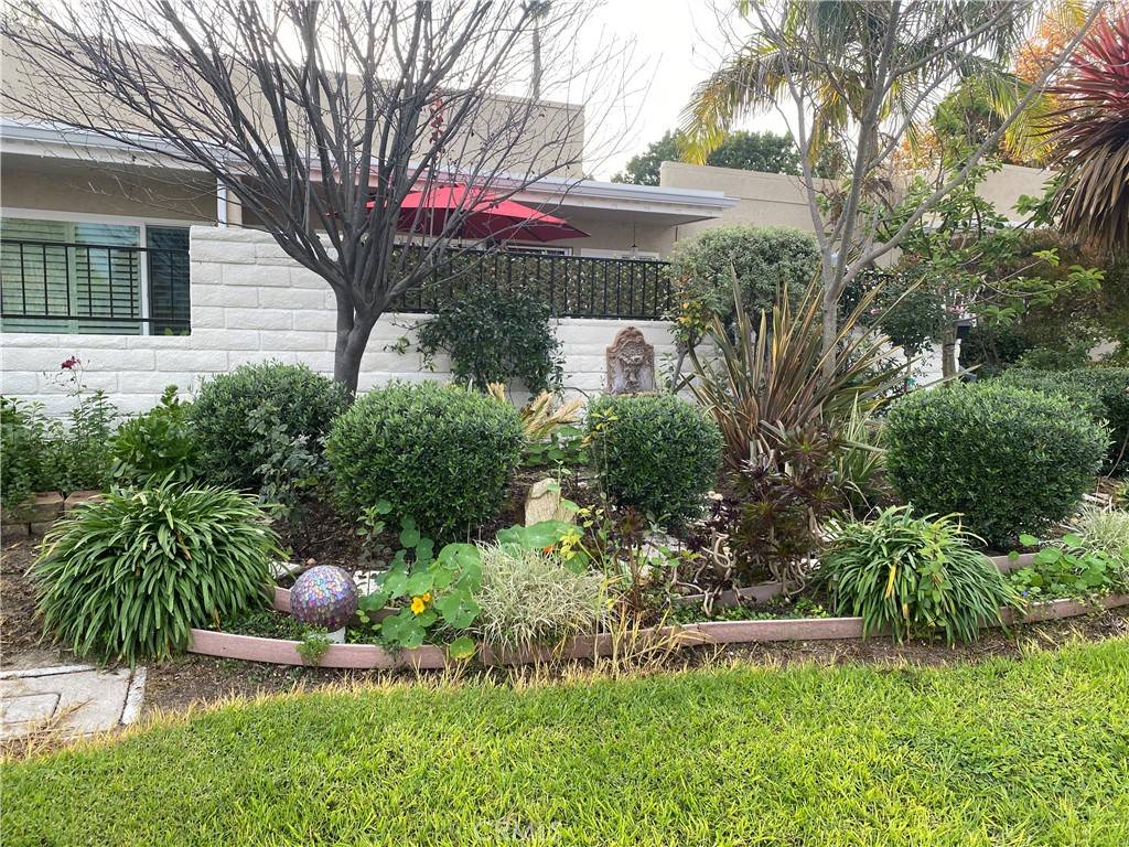 Laguna Woods, CA 92637,947 Avenida Carmel #F