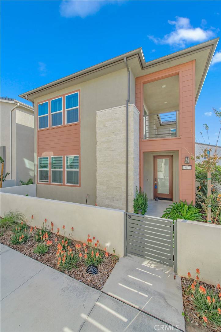 Irvine, CA 92618,200 Zawn