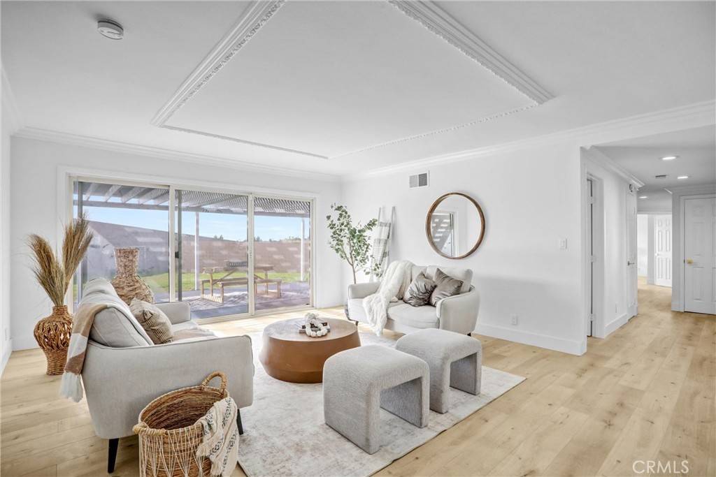 Claremont, CA 91711,872 Huron