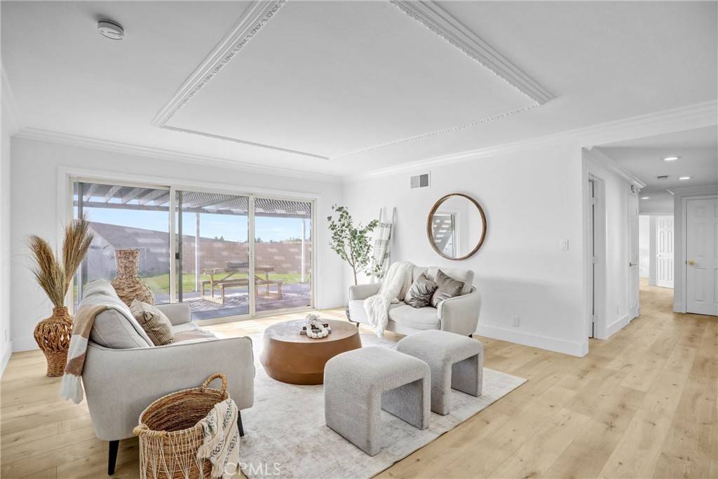 Claremont, CA 91711,872 Huron