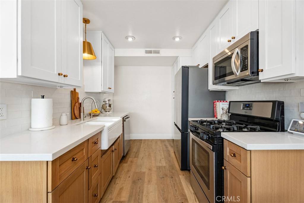 Mission Viejo, CA 92691,22985 Via Cereza #2B