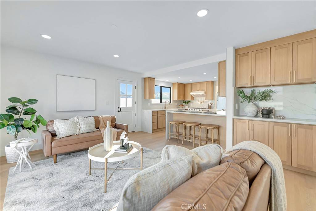 Huntington Beach, CA 92646,21211 Binghampton CIR