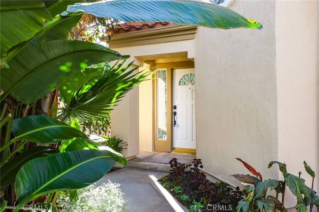 Irvine, CA 92614,4 Del Azul