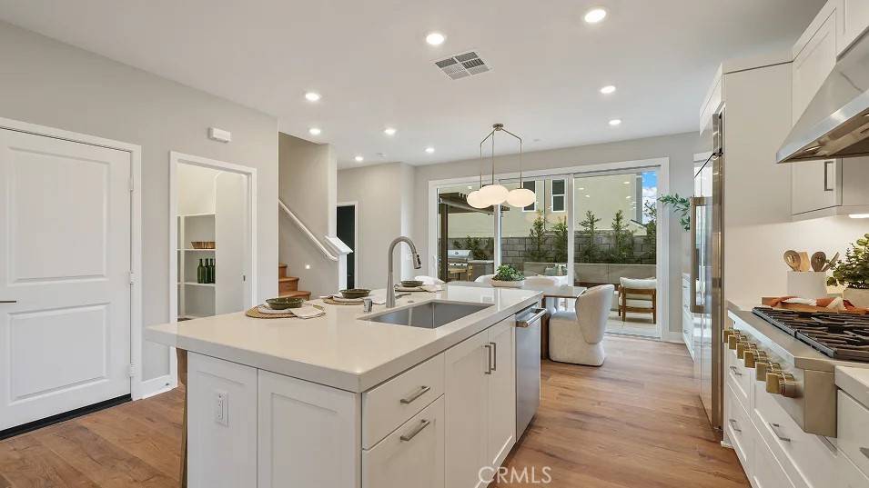 Fullerton, CA 92835,1022 Currant RD