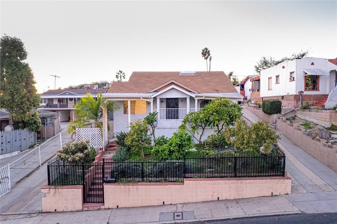 Los Angeles, CA 90032,4317 Winchester