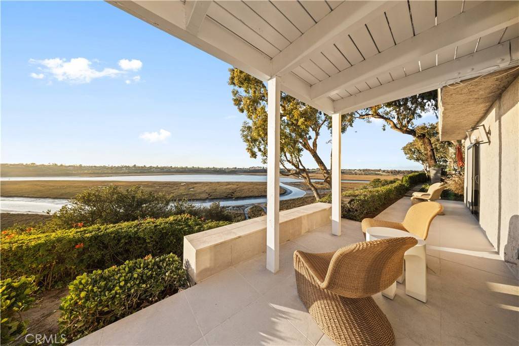 Newport Beach, CA 92660,2427 Vista Nobleza