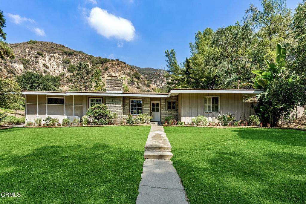 Altadena, CA 91001,1611 Woodglen LN