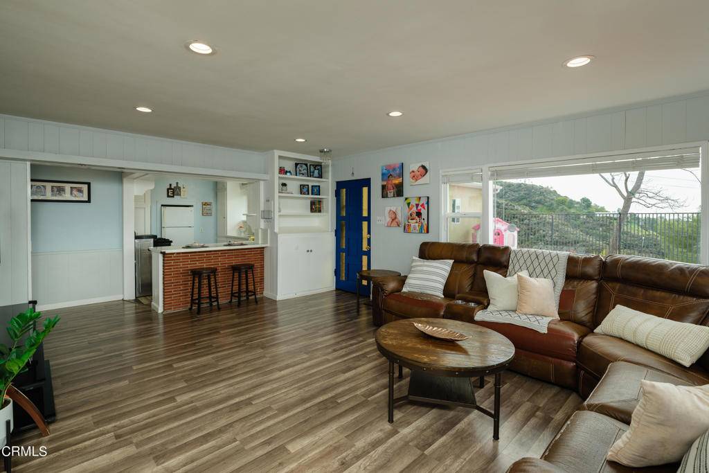 Tujunga, CA 91042,6245 Gyral DR