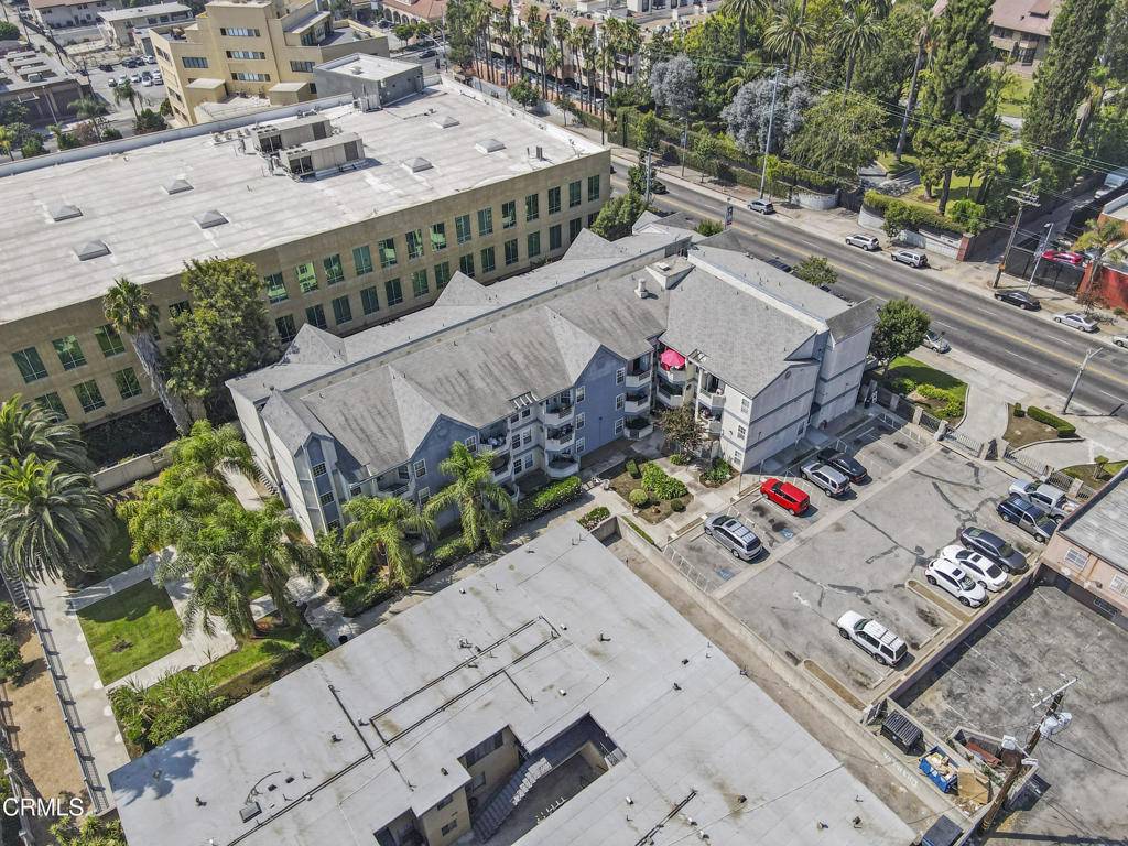 Los Angeles, CA 90018,2420 S Western AVE