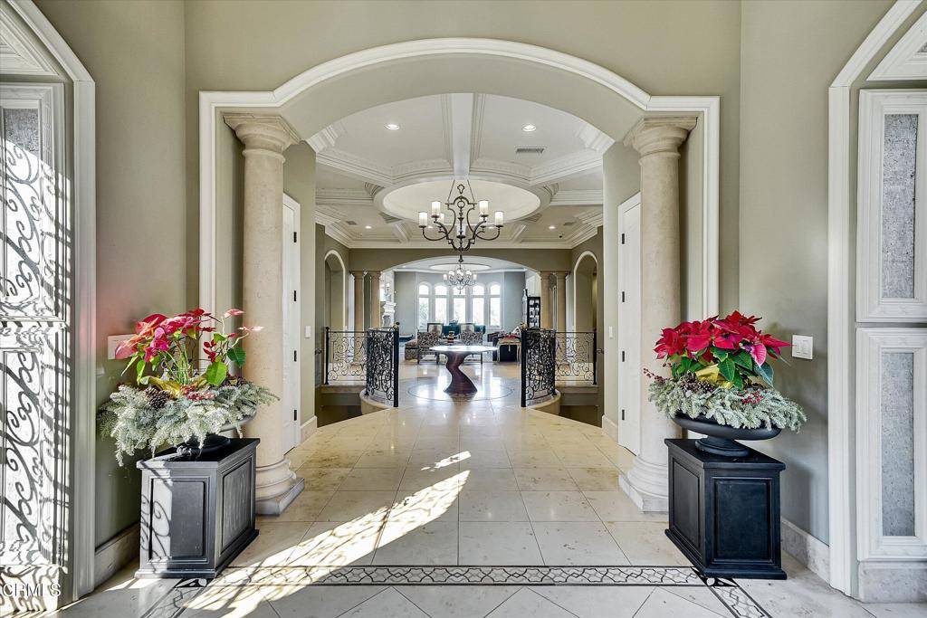 La Canada Flintridge, CA 91011,3901 Hampstead RD