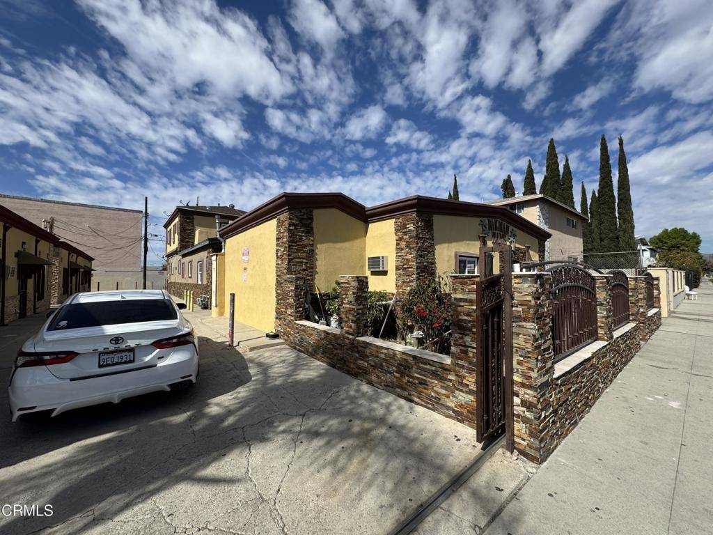 Sun Valley, CA 91352,11329 Sherman WAY
