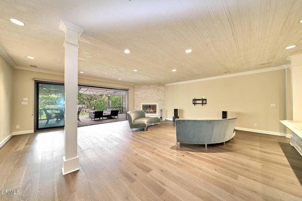 La Canada Flintridge, CA 91011,4330 Bel Aire DR